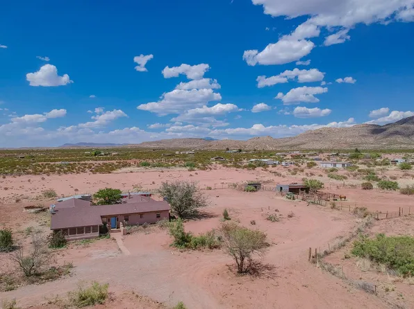 271 Mountain Meadow Rd, Tularosa, NM 88352