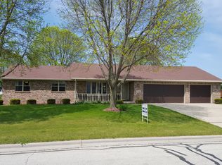 2133 Sunnymede Ln, Green Bay, WI 54311