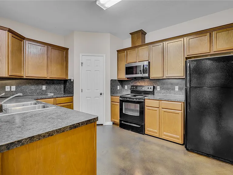 6622 Rhine Dr #A — Photo 10