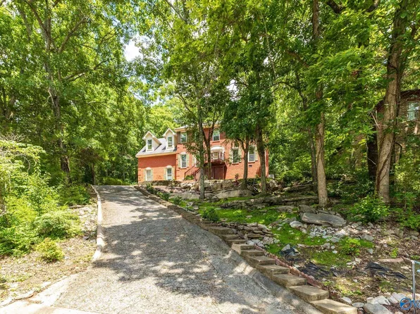 15033 Greentree Trl SE, Huntsville, AL 35803