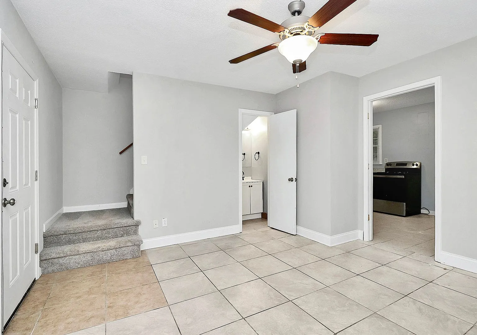 Thompson Place Apartments — Photo 1