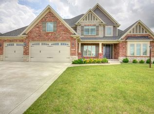 1302 English Oak Dr, Champaign, IL