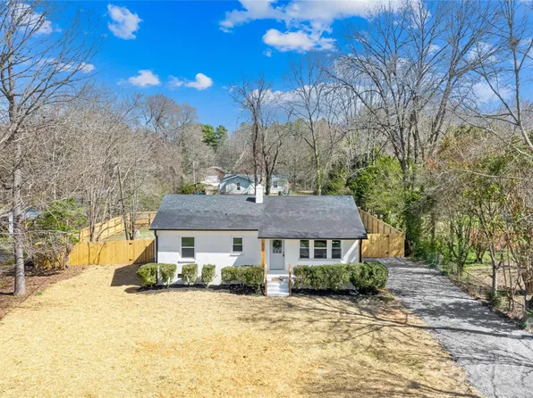 8122 Old Plank Rd, Charlotte, NC 28216