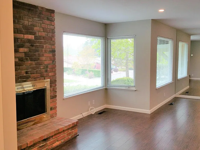 29 Thorndale Pl — Photo 8