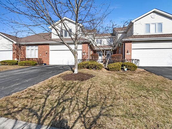 3rd image of 10804 Canterbury Dr