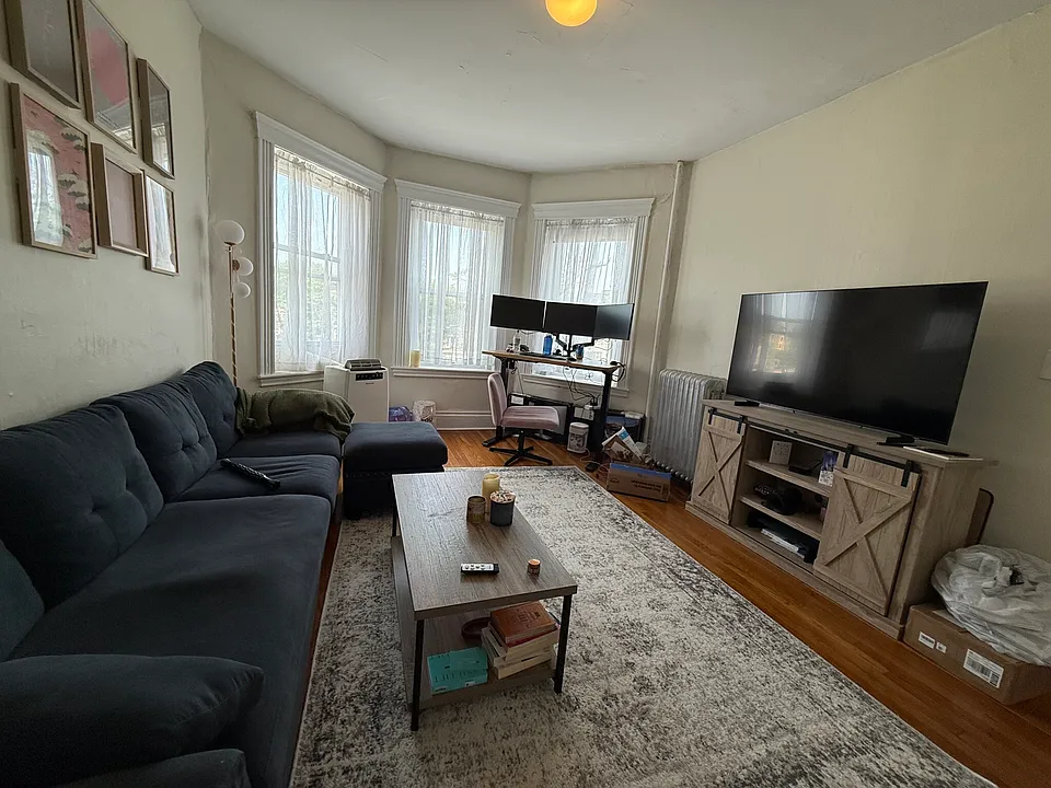 1358 Commonwealth Ave #13