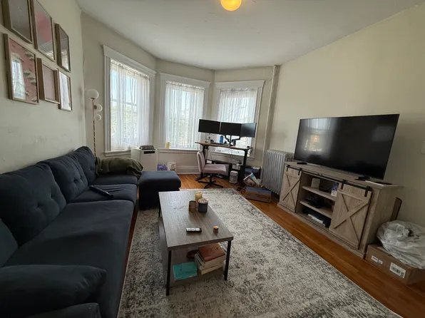 1358 Commonwealth Ave #13, Allston, MA 02134