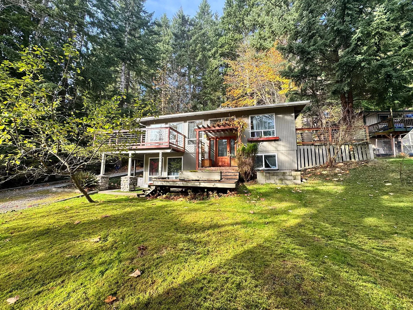 3 Bed / 2.5 Bath in Sudden Valley! — Photo 2