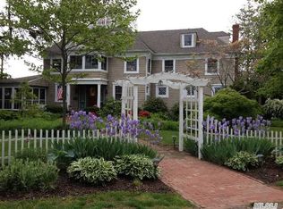 43 Bergen Ln, Blue Point, NY 11715