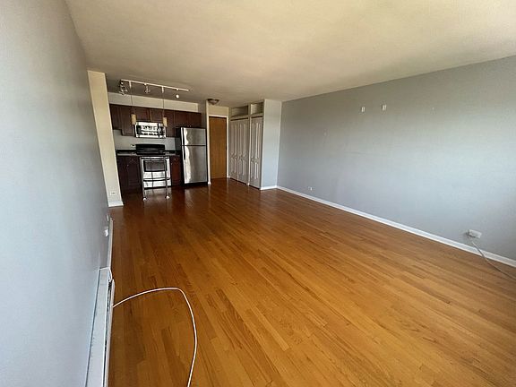 5th image of 4180 N Marine Dr #4181611