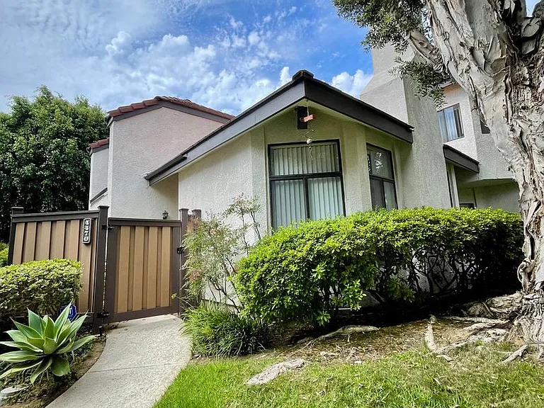 4470 Emerald St — Photo 1