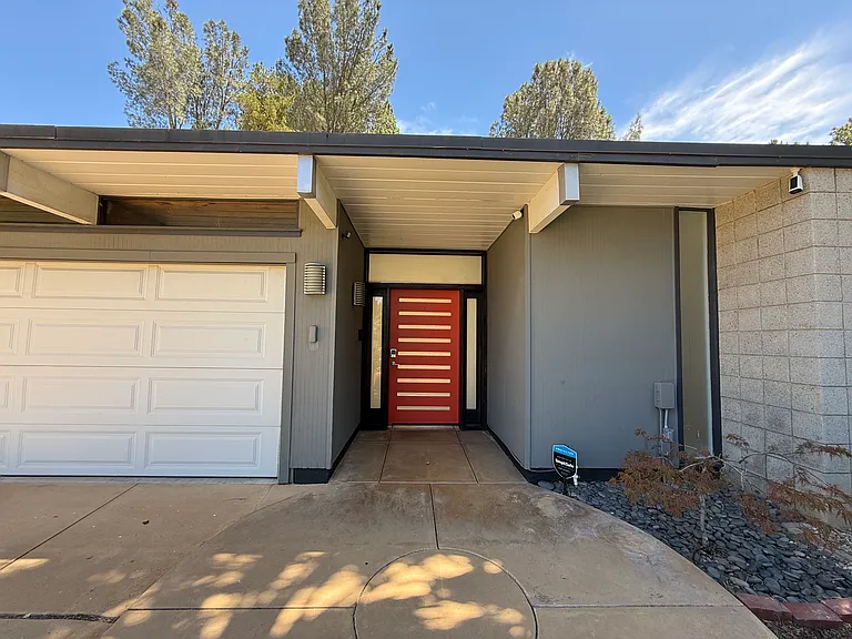 17070 Lisette St — Photo 3