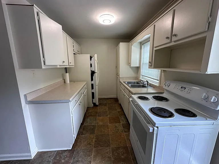 2750 Huntsville Hwy #1 — Photo 10