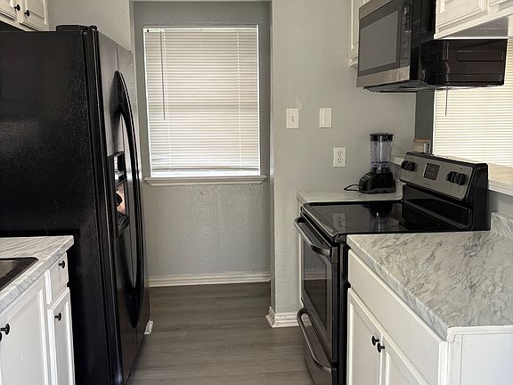 5th image of 2858 Edd Rd #1