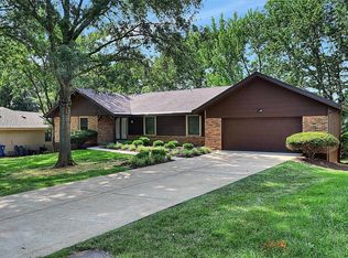 899 Somerton Ridge Dr, Saint Louis, MO 63141