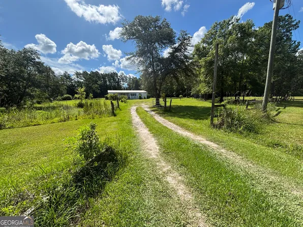 477 Thrift Rd, Woodbine, GA 31569