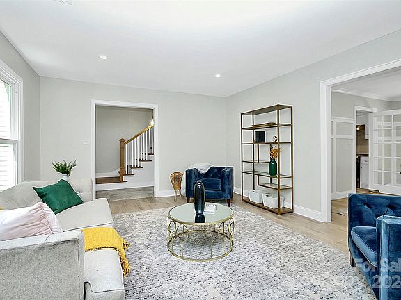 4th image of 9420 Hinson Dr