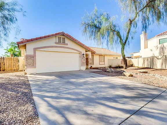 3rd image of 2158 E Aspen Dr