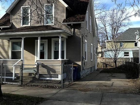 2nd image of 741 Jackson St NW