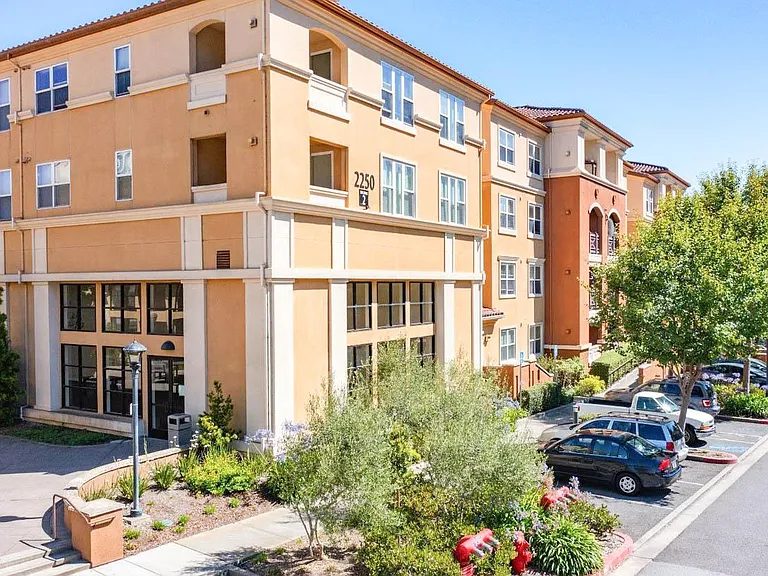 2250 Gellert Blvd #2307 — Photo 33