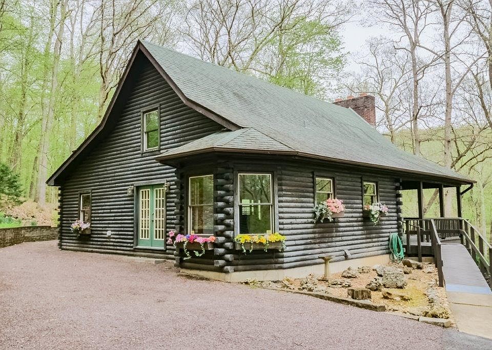 2nd image of 26 Rockwood Forest Valley