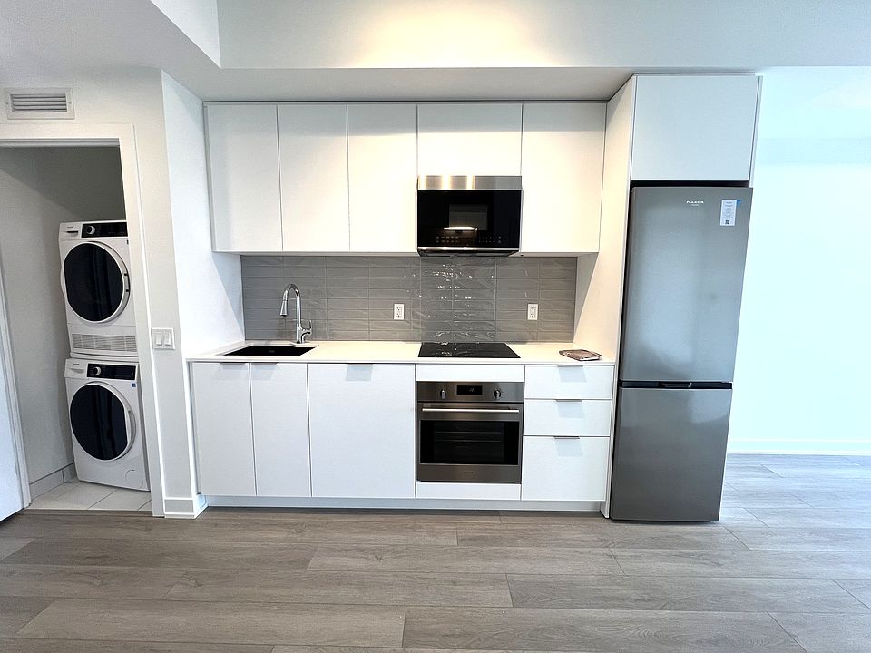 1st image of 15 Skyridge Dr #517