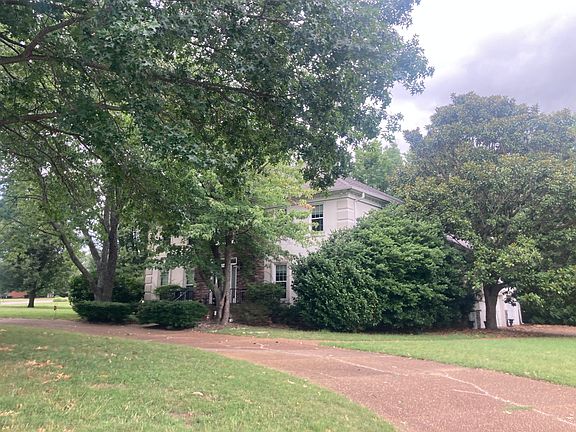 2nd image of 9300 Hidden Oak Dr