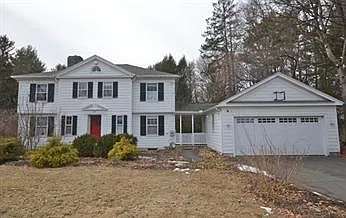 4 bed, 2.5 bath, 2220 sqft, $5,035 — Photo 1