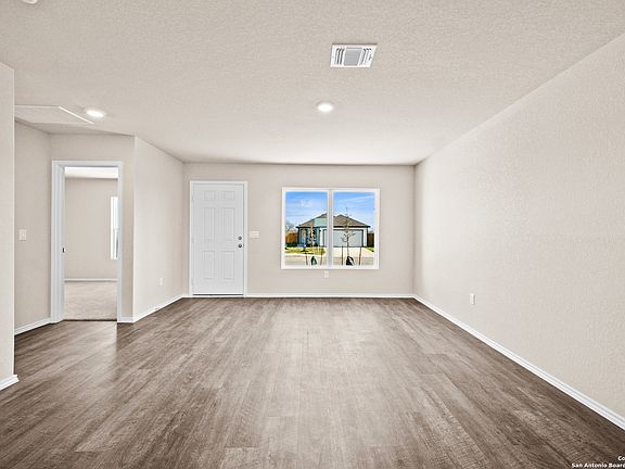 3rd image of 8907 Broad Wing Dr