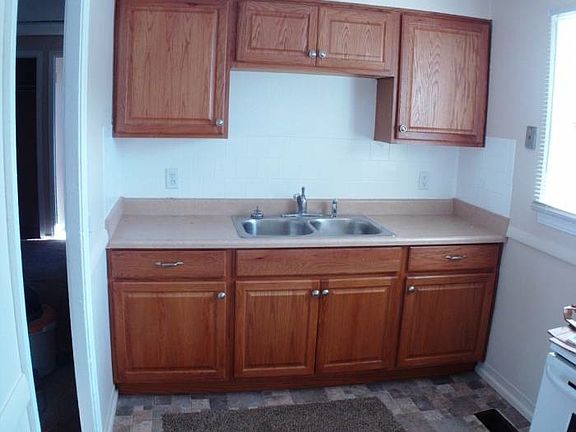 Kitchen/Dining Combo