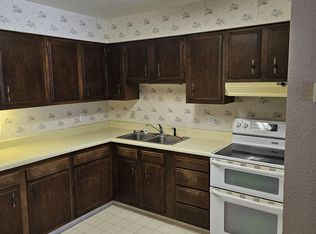 407 S Madison St, Edmore, ND 58330