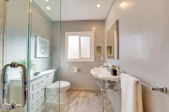 4837 Crown Ave — Photo 16