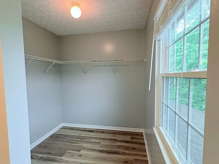 4843 Ballentine Dr — Photo 12
