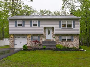 76 Summit Dr, Tabernacle, NJ 08088