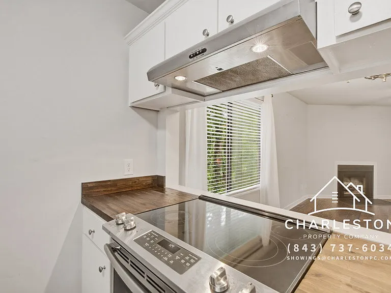 2741 Jobee Dr #5 — Photo 8