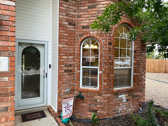 2nd image of 120 Cades Ct