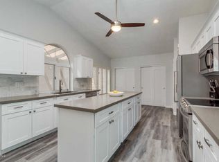 2301 E Rockledge Rd, Phoenix, AZ 85048