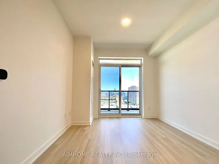 5105 Hurontario St #2003 — Photo 6