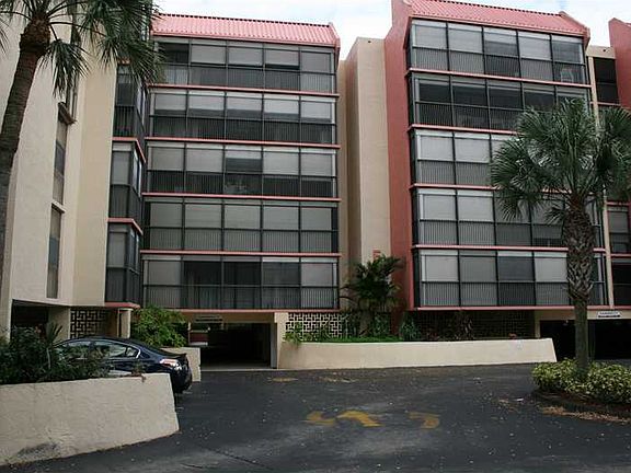 2nd image of 2810 N 46th Ave APT 457F