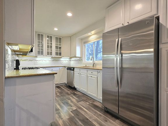 3rd image of 20218 S Holly Ln