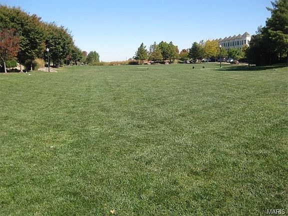 Lot's of Play Area !