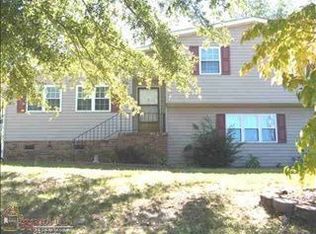 8 Bubbling Creek Dr, Travelers Rest, SC 29690