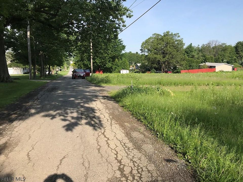 2nd image of 209 E Campbell St
