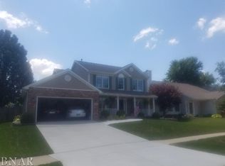 3109 Creek Side Rd, Bloomington, IL 61704