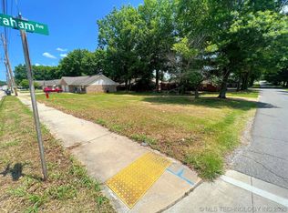 1137 W 4th St, Tahlequah, OK 74464