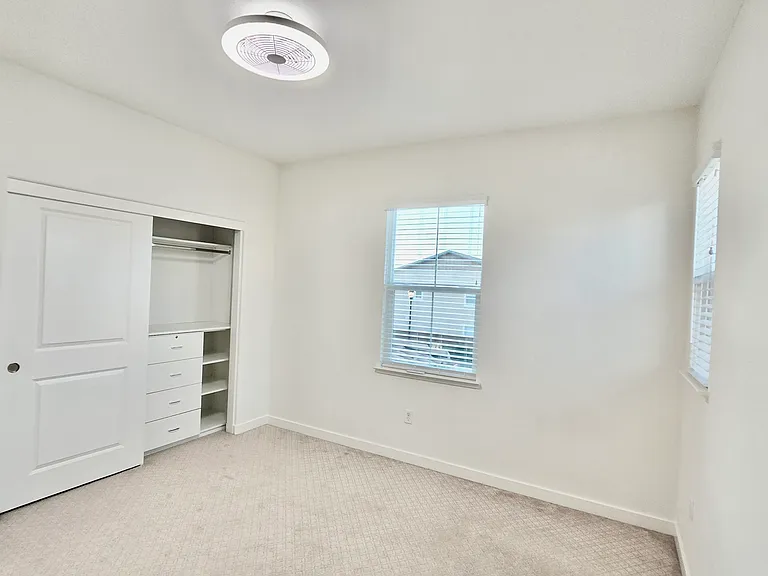 304 E Angelina Ave — Photo 22