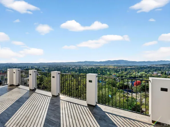 421 Bear Creek Circle, Napa, CA 94558