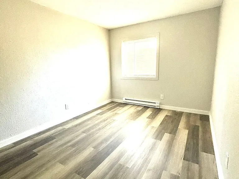 Cedar Crest Apartments — Photo 30
