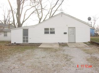 16 Breckenridge St, Smithton, IL 62285
