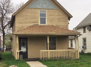 415 8th St NE, Devils Lake, ND 58301